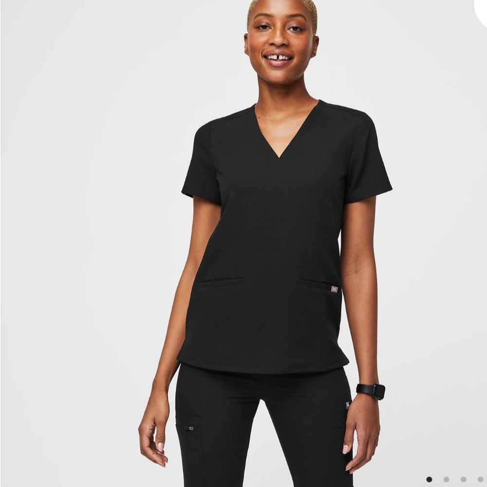 Figs Black Short Sleeve V-Neck Top Casma scrub top